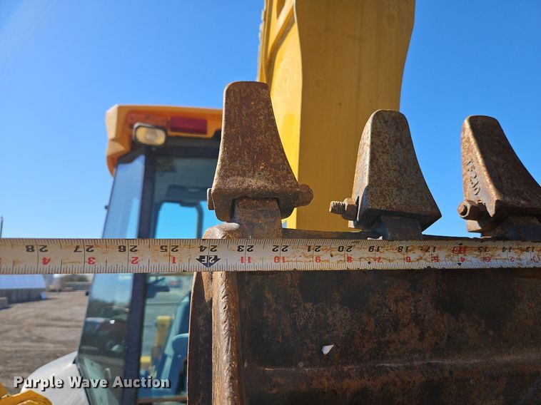 image for item OJ9504 2003 John Deere 310G backhoe