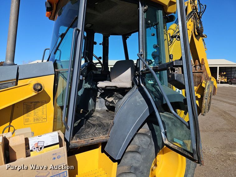 image for item OJ9504 2003 John Deere 310G backhoe