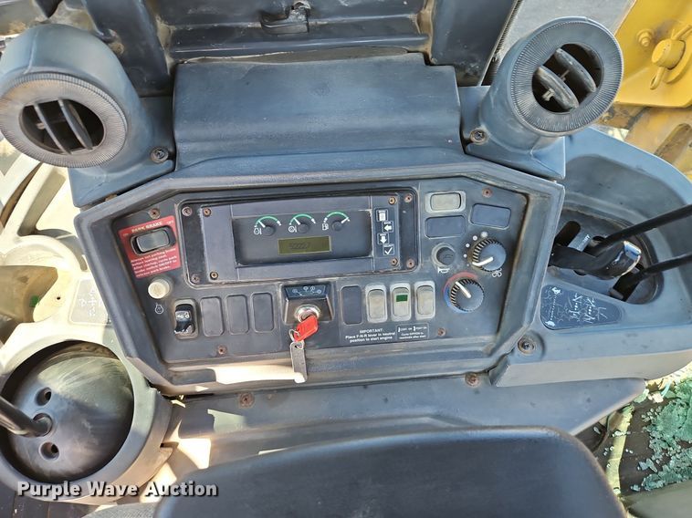 image for item OJ9504 2003 John Deere 310G backhoe