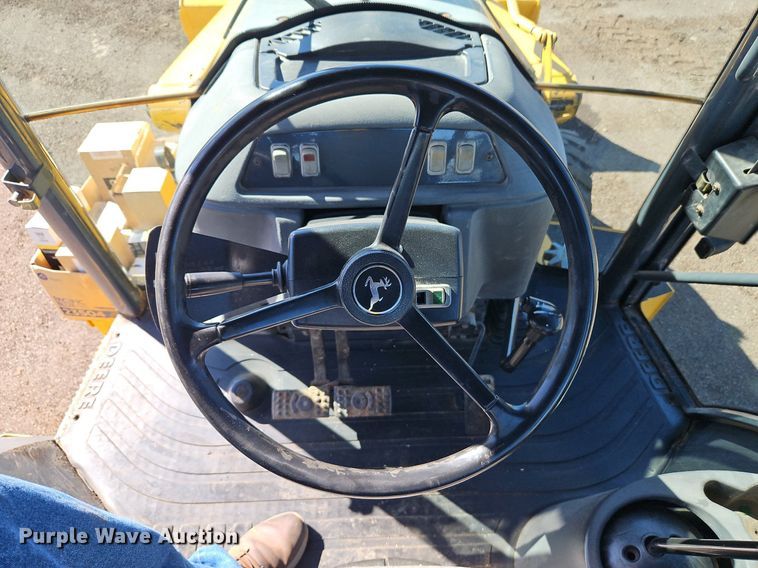 image for item OJ9504 2003 John Deere 310G backhoe