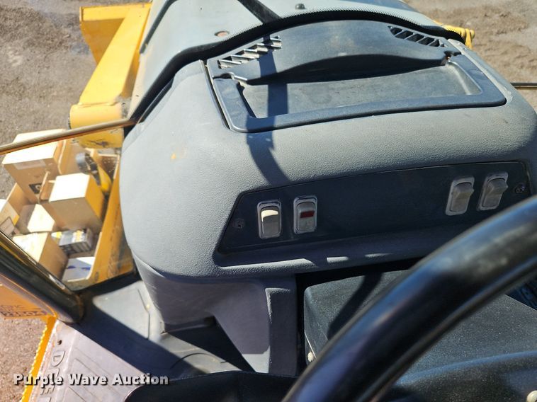 image for item OJ9504 2003 John Deere 310G backhoe