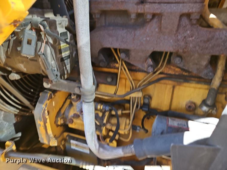 image for item OJ9504 2003 John Deere 310G backhoe