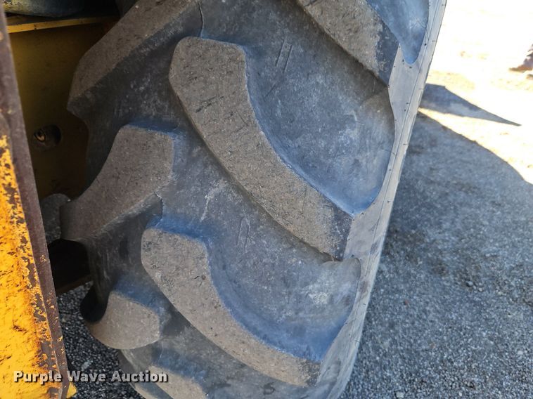 image for item OJ9504 2003 John Deere 310G backhoe