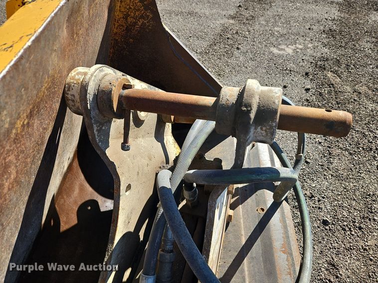 image for item OJ9504 2003 John Deere 310G backhoe