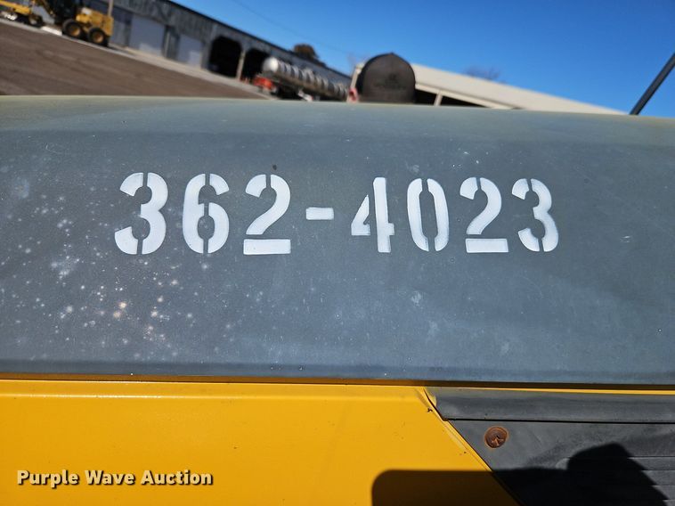 image for item OJ9504 2003 John Deere 310G backhoe