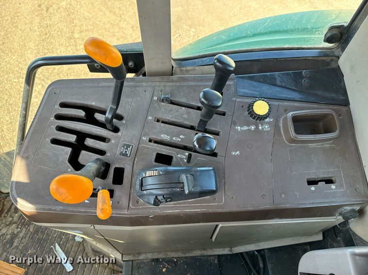 image for item OJ9505 2007 John Deere 6415 tractor