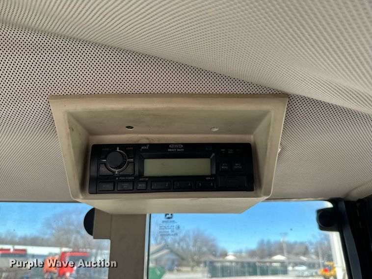 image for item OJ9505 2007 John Deere 6415 tractor