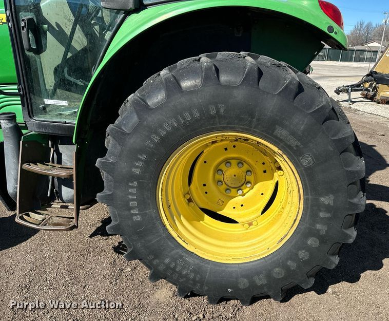 image for item OJ9505 2007 John Deere 6415 tractor