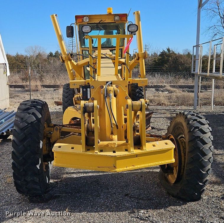 image for item OJ9510 2000 John Deere 770CH motor grader