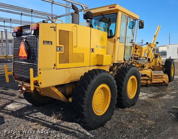 image for item OJ9510 2000 John Deere 770CH motor grader