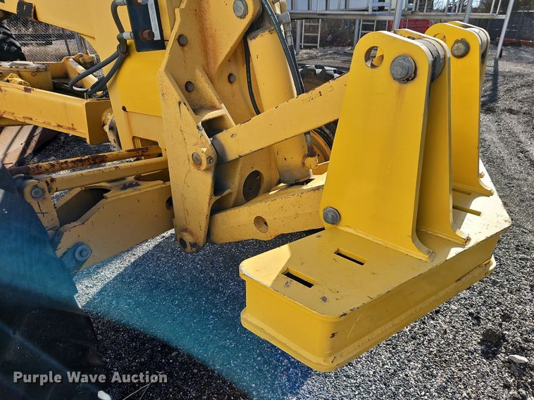 image for item OJ9510 2000 John Deere 770CH motor grader