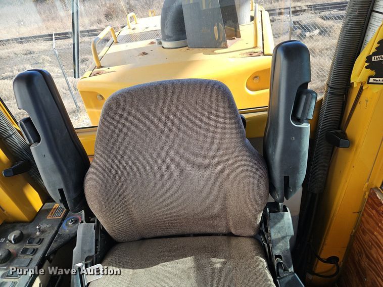 image for item OJ9510 2000 John Deere 770CH motor grader