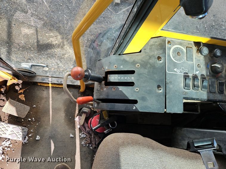 image for item OJ9510 2000 John Deere 770CH motor grader