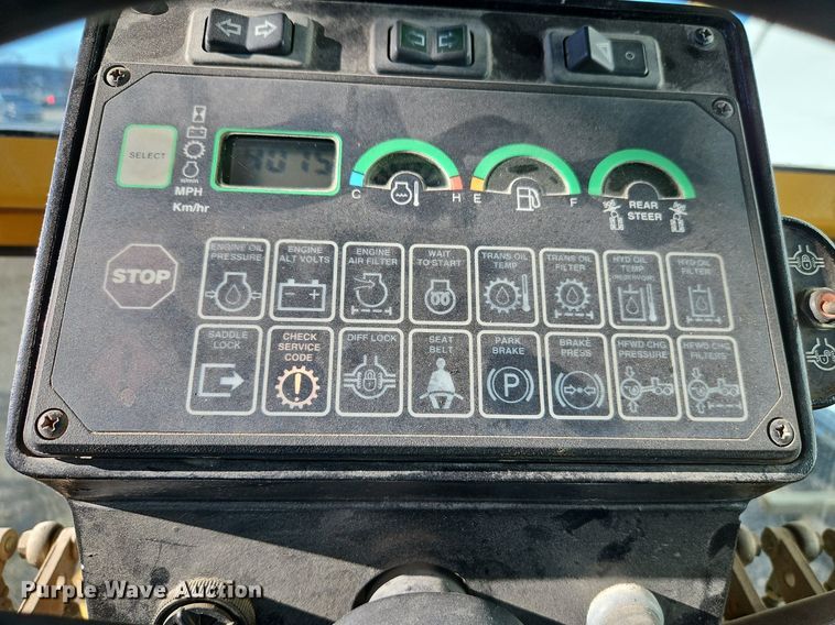 image for item OJ9510 2000 John Deere 770CH motor grader