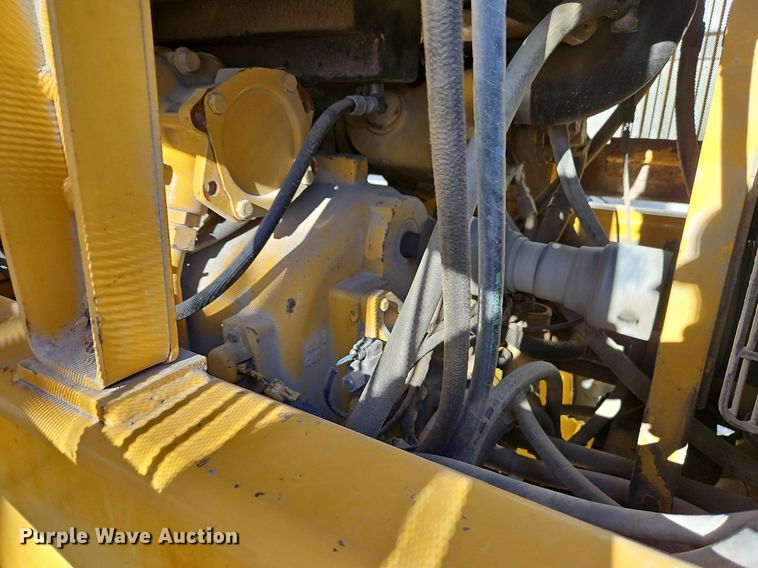 image for item OJ9510 2000 John Deere 770CH motor grader