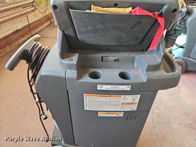 image for item OJ9511 Robinair Cooltech 34788 refrigerant recovery recycling machine