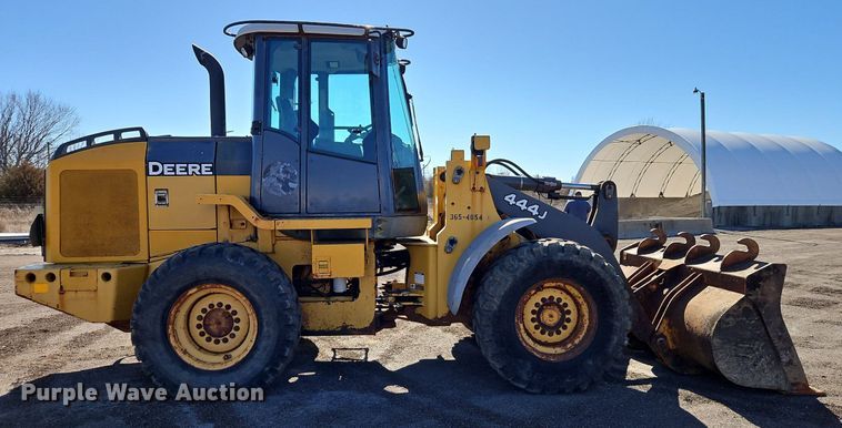 image for item OJ9515 2005 John Deere 444J wheel loader