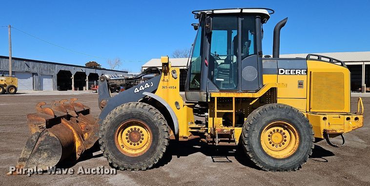 image for item OJ9515 2005 John Deere 444J wheel loader
