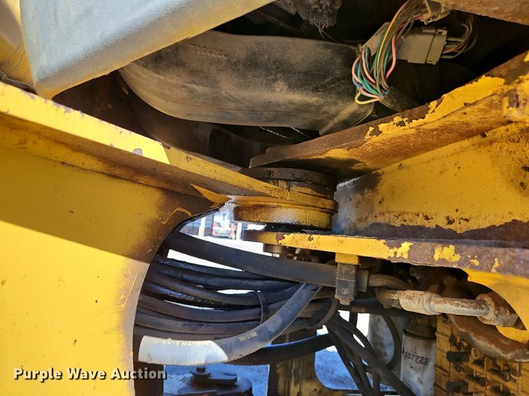 image for item OJ9515 2005 John Deere 444J wheel loader