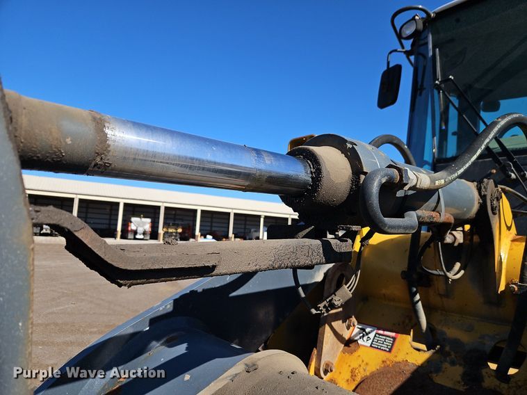 image for item OJ9515 2005 John Deere 444J wheel loader