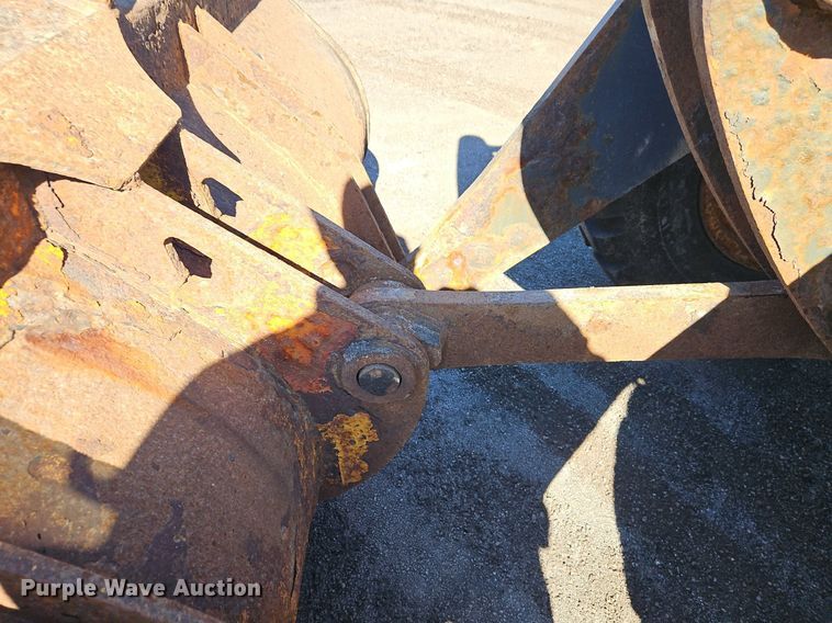 image for item OJ9515 2005 John Deere 444J wheel loader