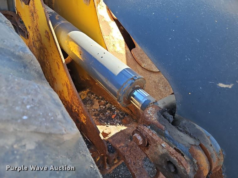 image for item OJ9515 2005 John Deere 444J wheel loader