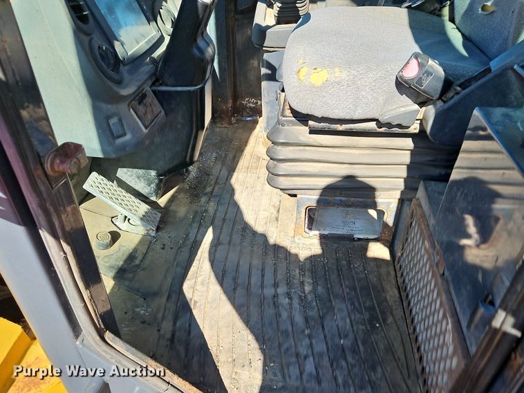 image for item OJ9515 2005 John Deere 444J wheel loader