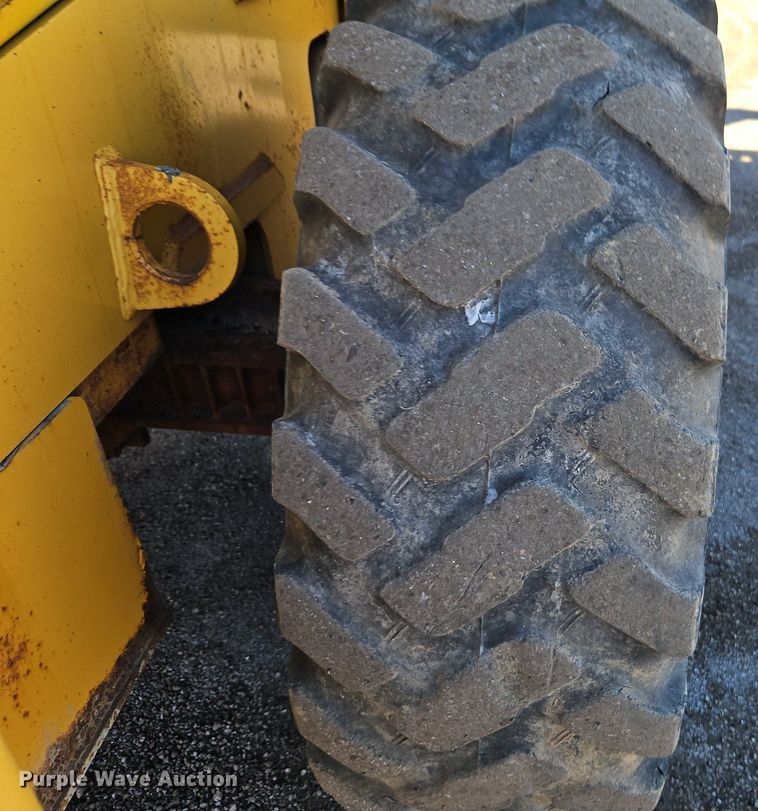 image for item OJ9515 2005 John Deere 444J wheel loader