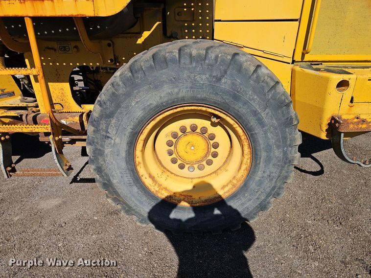 image for item OJ9515 2005 John Deere 444J wheel loader