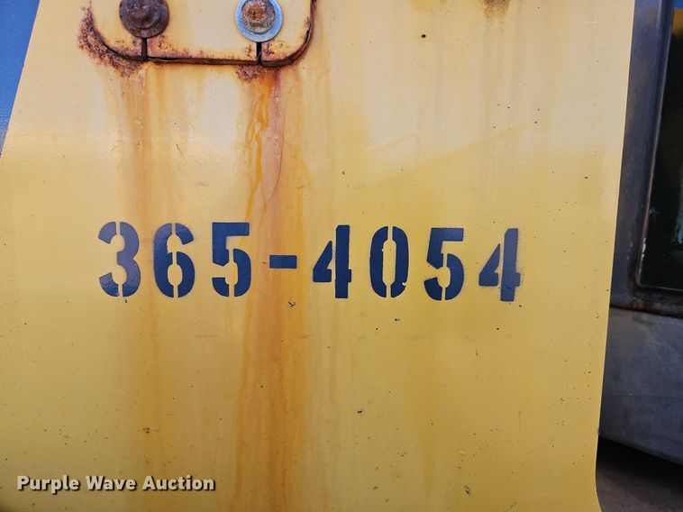 image for item OJ9515 2005 John Deere 444J wheel loader