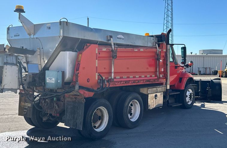 image for item OJ9516 2005 International 7400 dump truck