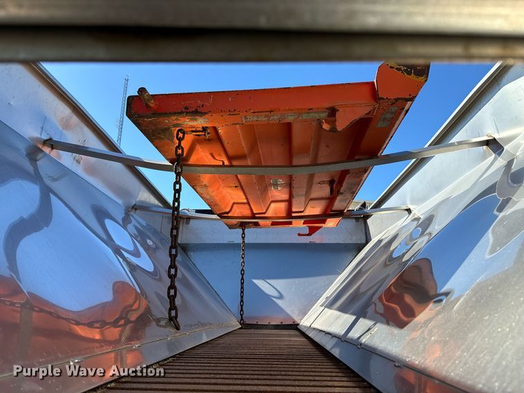 image for item OJ9516 2005 International 7400 dump truck