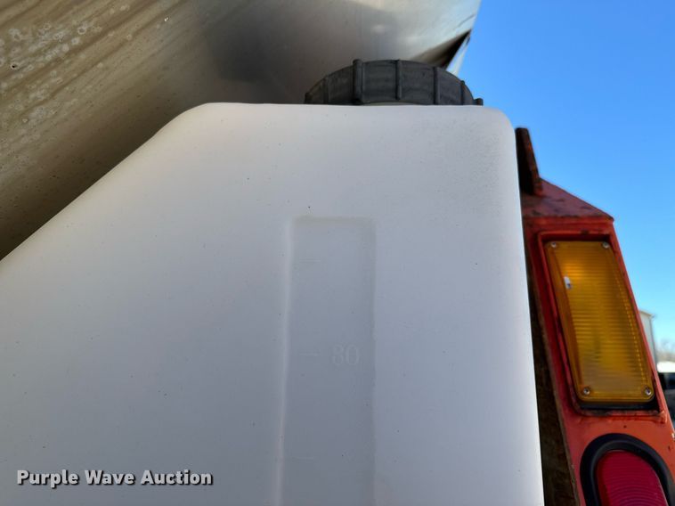 image for item OJ9516 2005 International 7400 dump truck