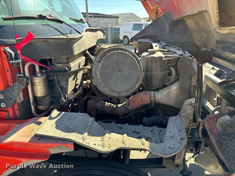 image for item OJ9516 2005 International 7400 dump truck