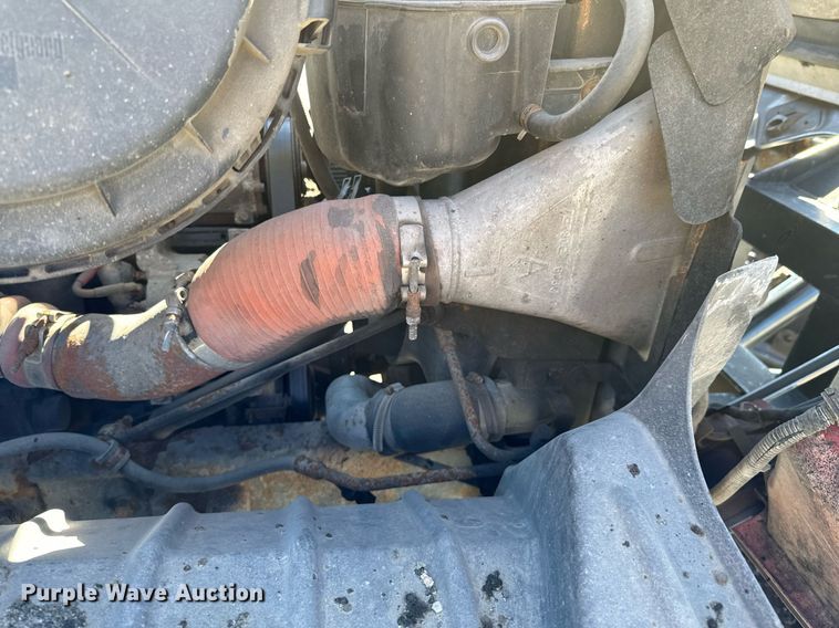 image for item OJ9516 2005 International 7400 dump truck