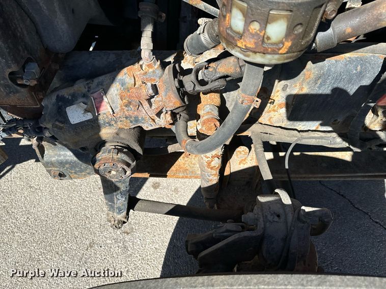 image for item OJ9516 2005 International 7400 dump truck