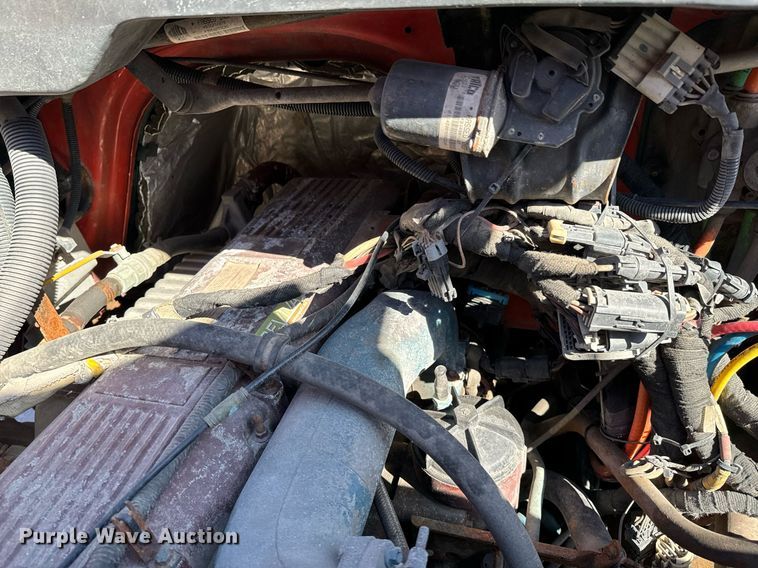 image for item OJ9516 2005 International 7400 dump truck