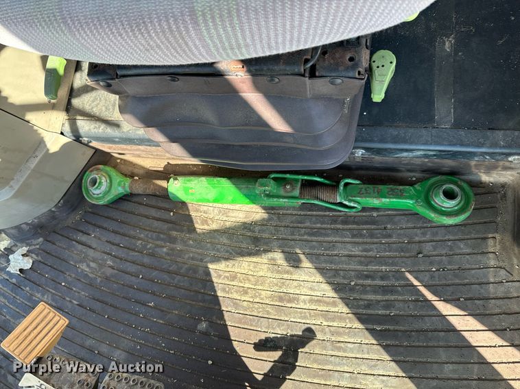 image for item OJ9517 2007 John Deere 6415 tractor