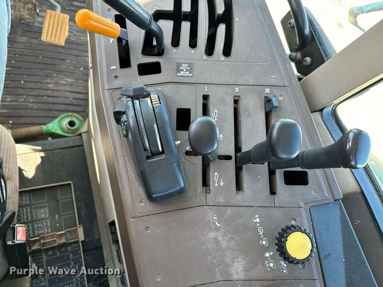 image for item OJ9517 2007 John Deere 6415 tractor