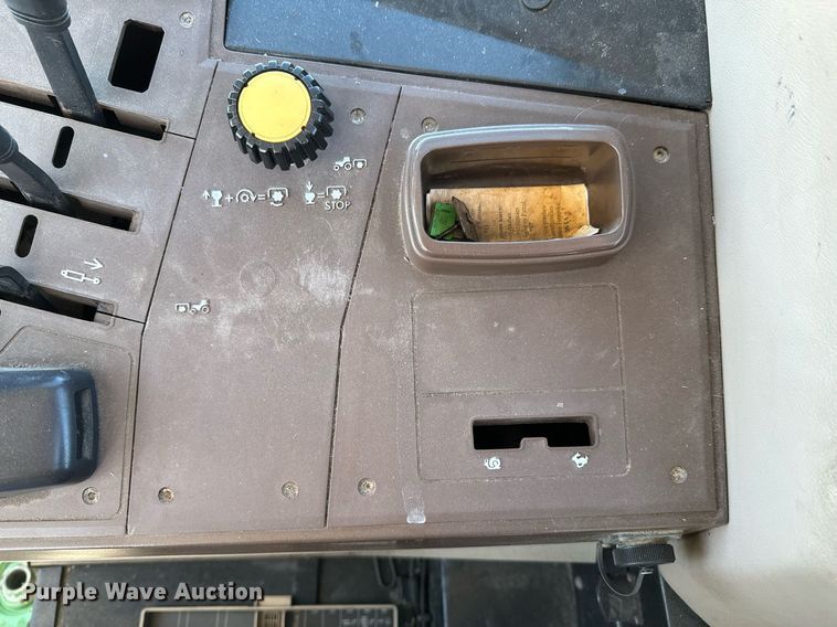 image for item OJ9517 2007 John Deere 6415 tractor