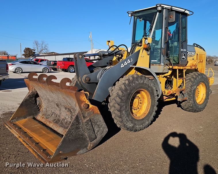 image for item OJ9524 2005 John Deere 444J wheel loader