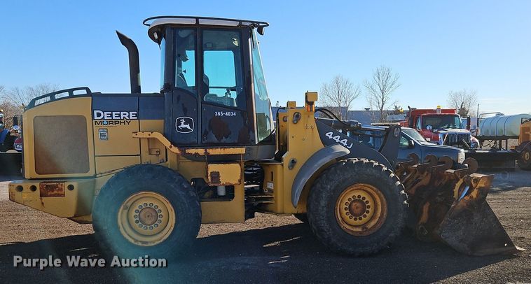 image for item OJ9524 2005 John Deere 444J wheel loader