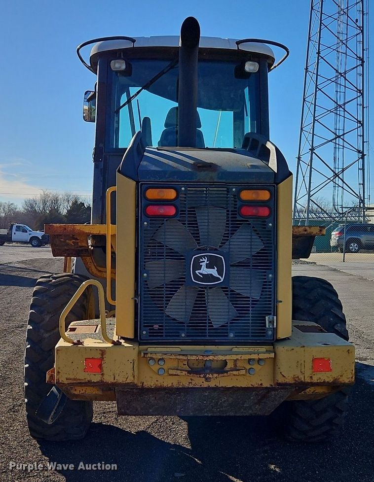 image for item OJ9524 2005 John Deere 444J wheel loader