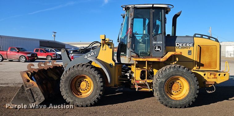 image for item OJ9524 2005 John Deere 444J wheel loader