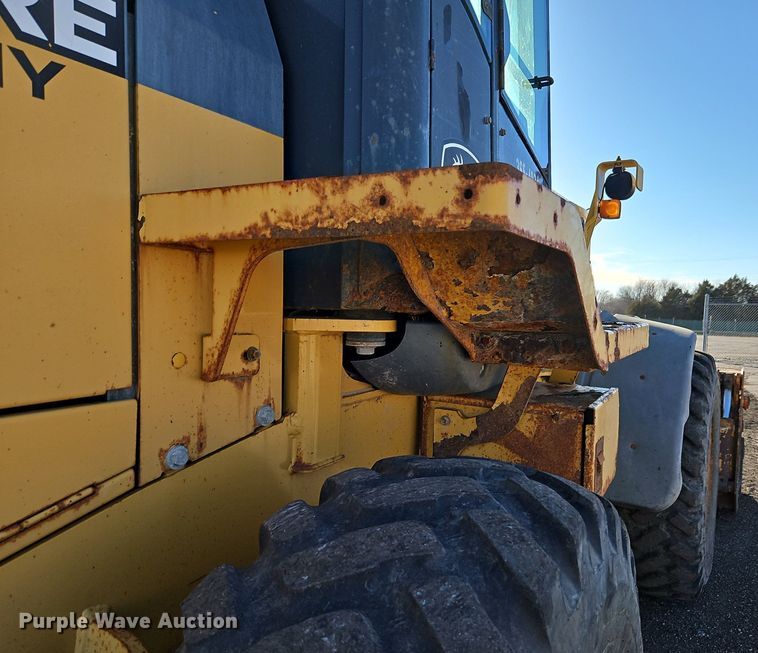 image for item OJ9524 2005 John Deere 444J wheel loader