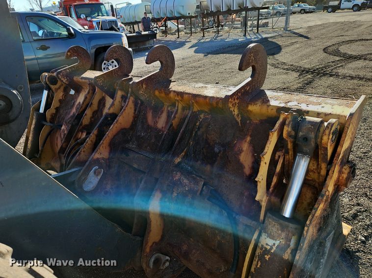 image for item OJ9524 2005 John Deere 444J wheel loader