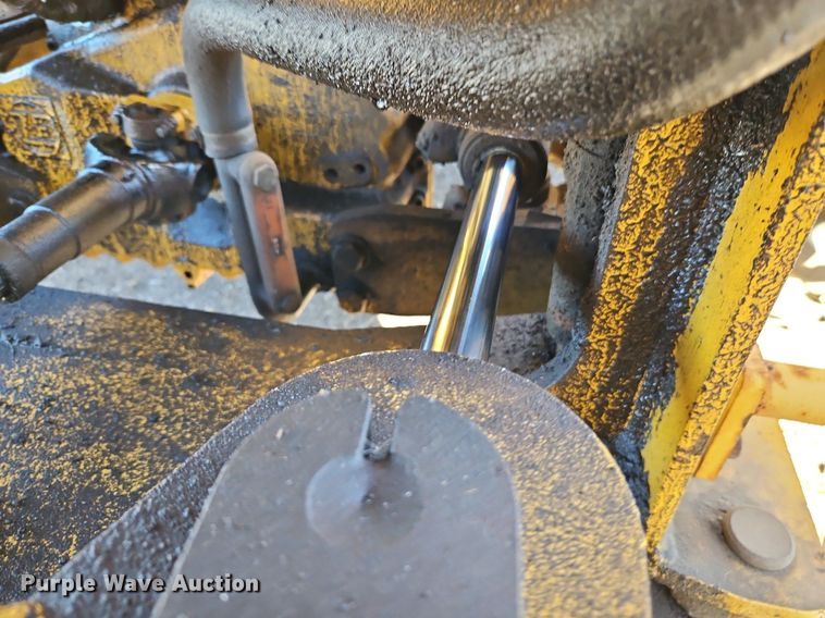 image for item OJ9524 2005 John Deere 444J wheel loader