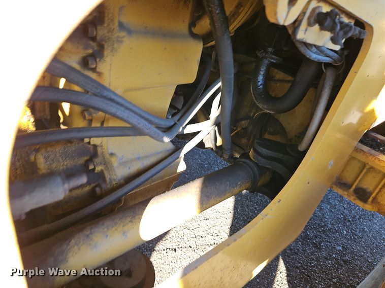 image for item OJ9524 2005 John Deere 444J wheel loader