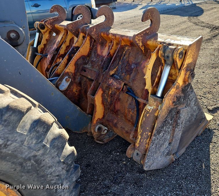 image for item OJ9524 2005 John Deere 444J wheel loader