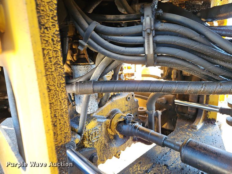 image for item OJ9524 2005 John Deere 444J wheel loader